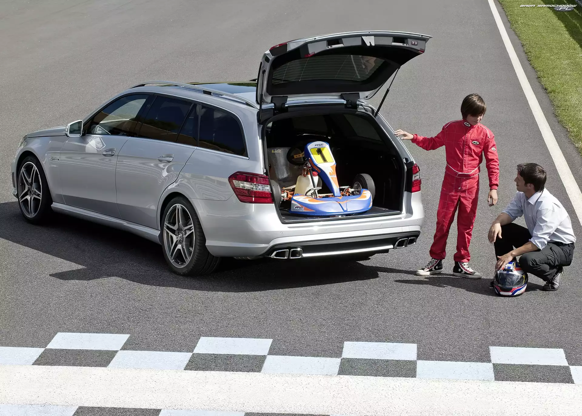 Bagażnik, Mercedes Benz E63, Pojemny