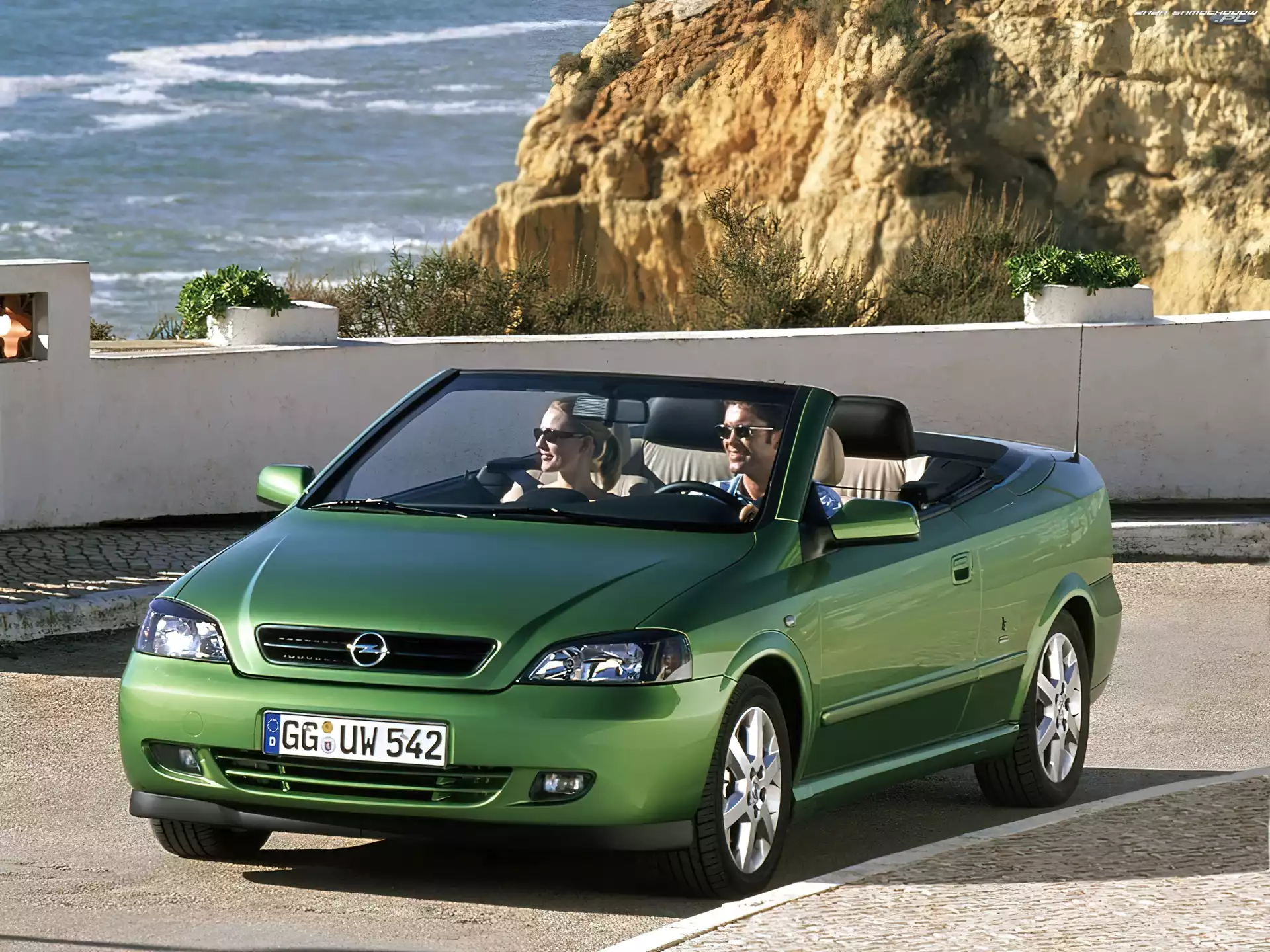 Cabrio, Opel Astra Bertone