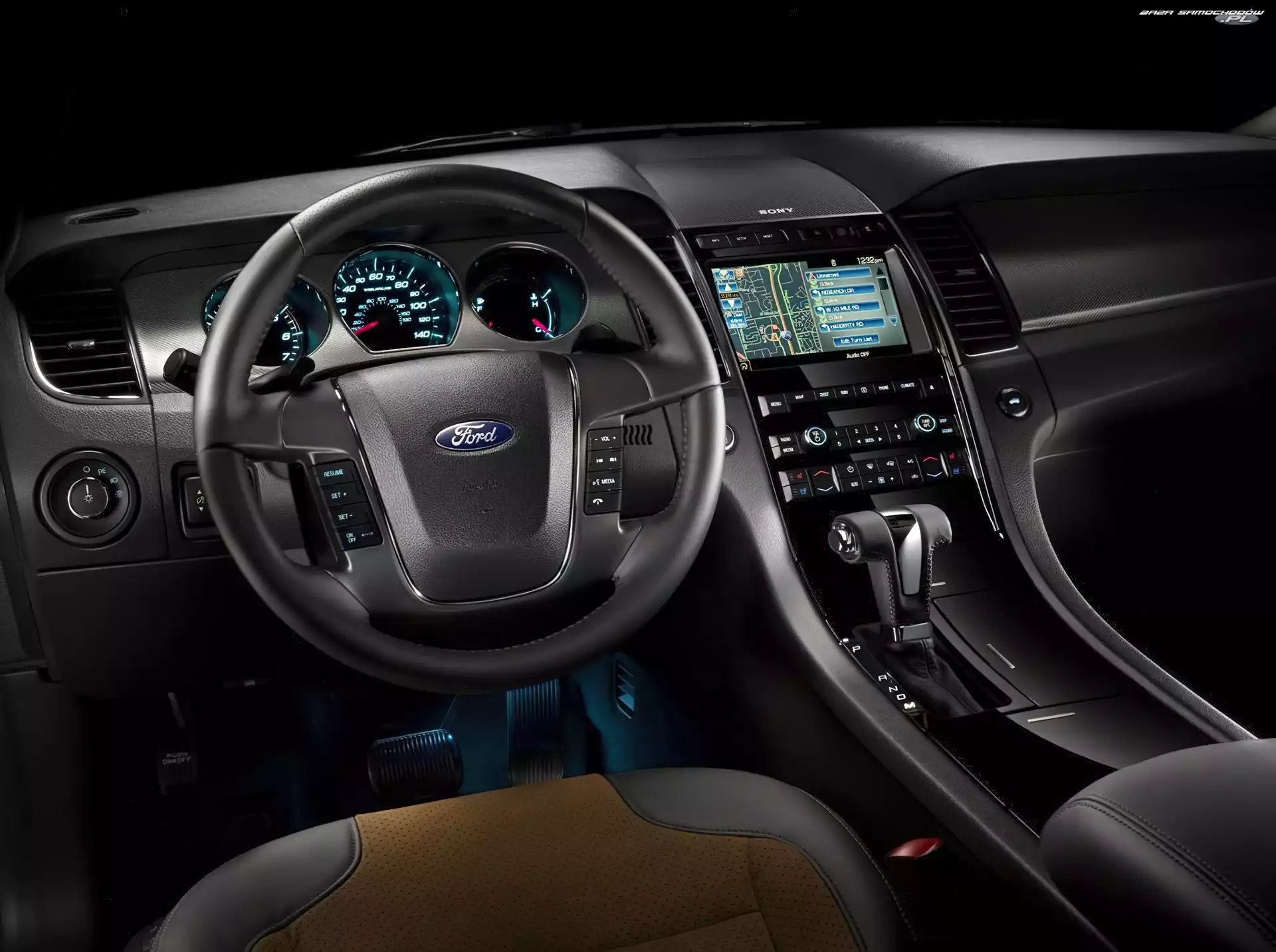 Nawigacja, Ford Taurus
