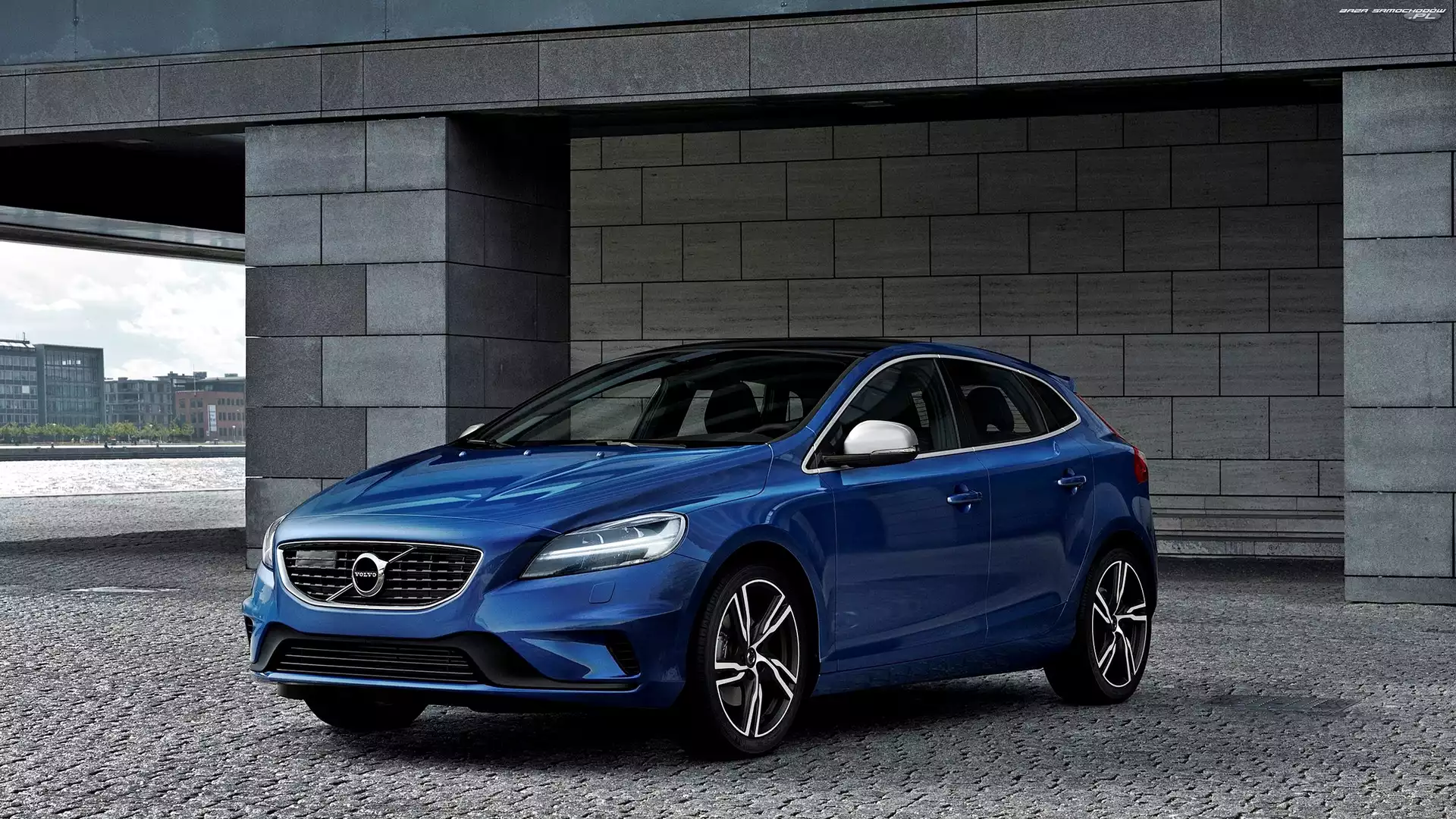 Budynek, Volvo V40 T5 R-design, 2017