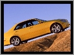 Żółty, Lexus IS